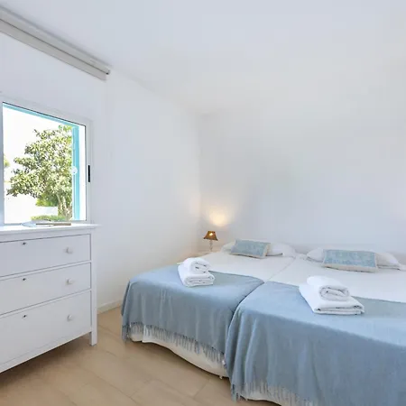 Apartment With Terrace In Prainha Resort, A Short 200-meter Walk To The Beach, By Qozzy Alvor