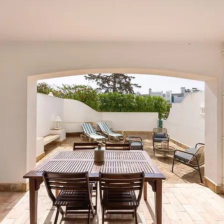 Apartment With Terrace In Prainha Resort, A Short 200-meter Walk To The Beach, By Qozzy Alvor